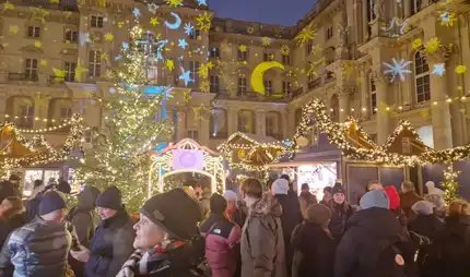 Weihnachtsmarkt, Schlossplatz in Mitte