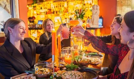 Amrit Restaurant – Weihnachtliches Anstoßen mit Cocktails