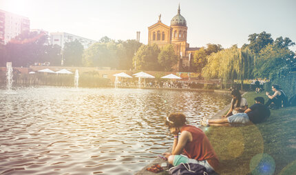 Berlin Summer: Relaxing by the river