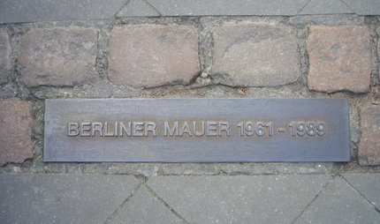 Berliner Mauer, Gedenktafel nach 1989 Berliner Mauer, Gedenktafel nach 1989