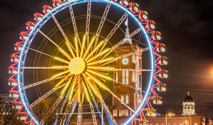 Berliner Weihnachtszeit am Roten Rathaus Berliner Weihnachtszeit am Roten Rathaus