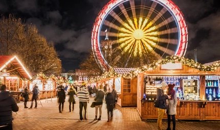 Berliner Weihnachtszeit am Roten Rathaus Berliner Weihnachtszeit am Roten Rathaus