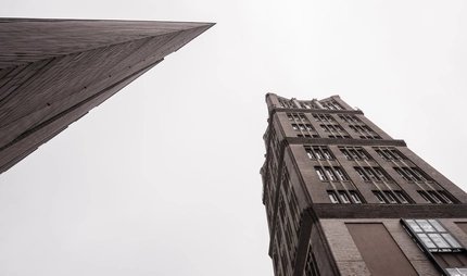 Fassadendetail des Borsigturm in Berlin Tegel