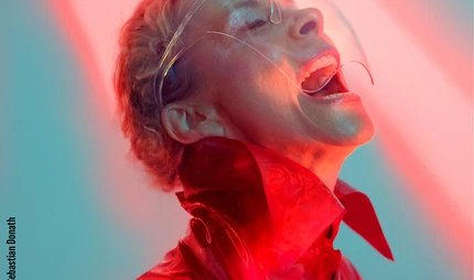DI VI SI ON - die Vision im Renaissance Theater Berlin