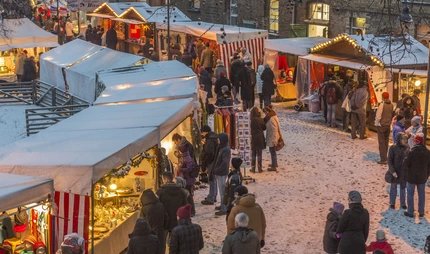 Adventsmarkt auf der Domäne Dahlem Adventsmarkt auf der Domäne Dahlem in Berlin