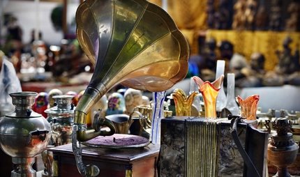 Grammophon auf Flohmarkt Grammophon auf Flohmarkt