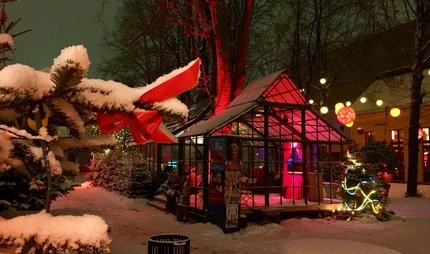 Glaspalast der Schankhalle Pfefferberg im Winter
