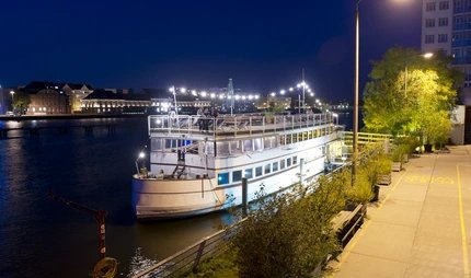 Hoppetosse an der Arena Treptow