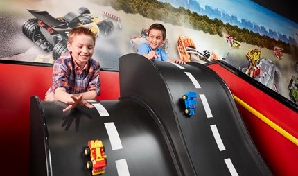 LEGOLAND Discovery Center - Two boys blaying with small Match Cars