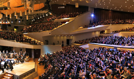 Saal der Philharmonie in Berlin - Konzert der Philharmoniker mit Sir Simon Rattle 
