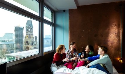 pink pillow Berlin Collection 2023