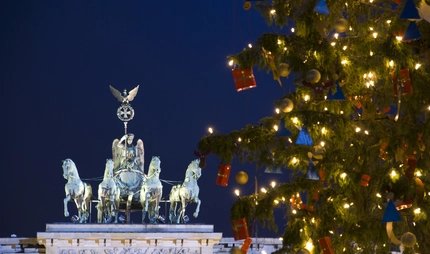 brandenburg gate christmas