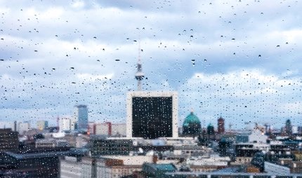 Blick auf Berlin-Mitte an einem Regentag