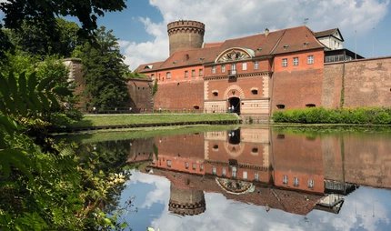 mittelalterliche Zitadelle in Berlin Spandau mit Burggraben