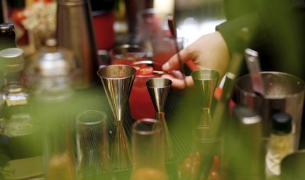 Vida nocturna en Berlín: Cóctel en el Bar Vida nocturna en Berlín: Cóctel en el Bar