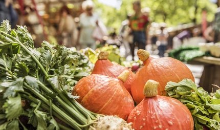 Ökomarkt und Wochenmarkt am Kollwitzplatz