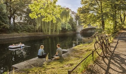 Foto: Berlin am Landwehrkanal im Sommer