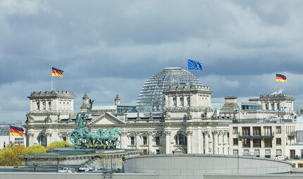 Reichstagsgebäude mit Quadriga