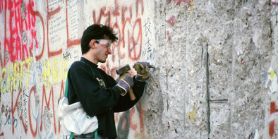 Berlin Wall Woodpecker 1989